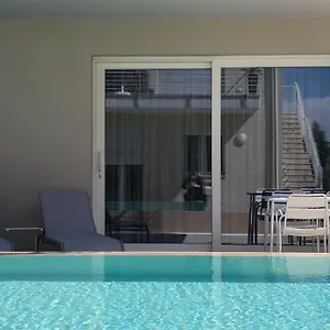  Apartment *central Lakeside Apt*swimming Pool & Free Parking
